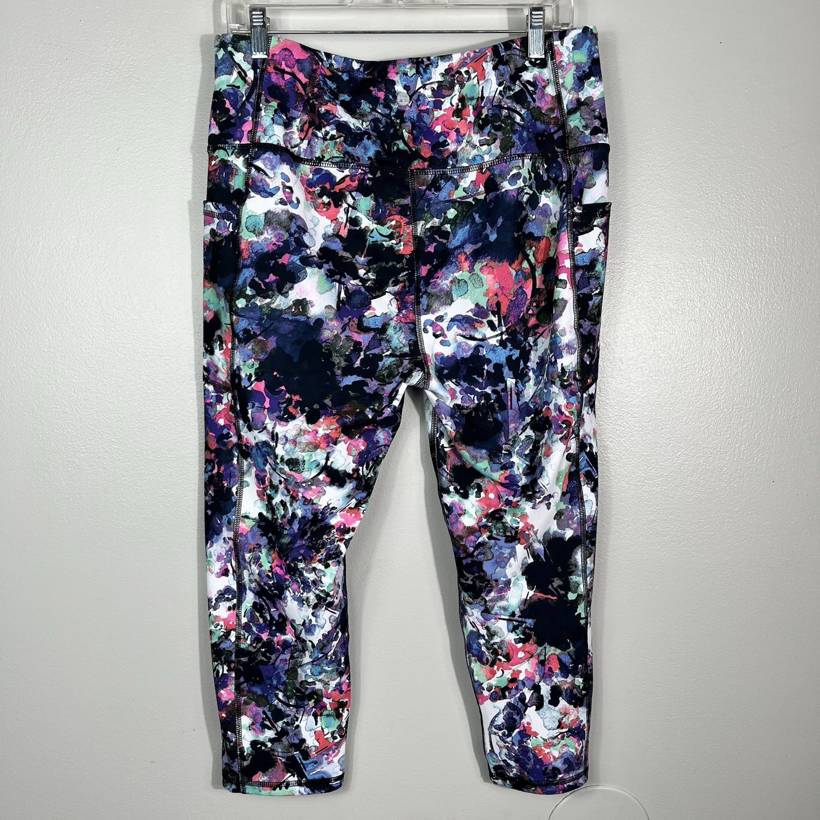 RBX Patterned Stretch Moisture Wick Capri Cropped… - image 5