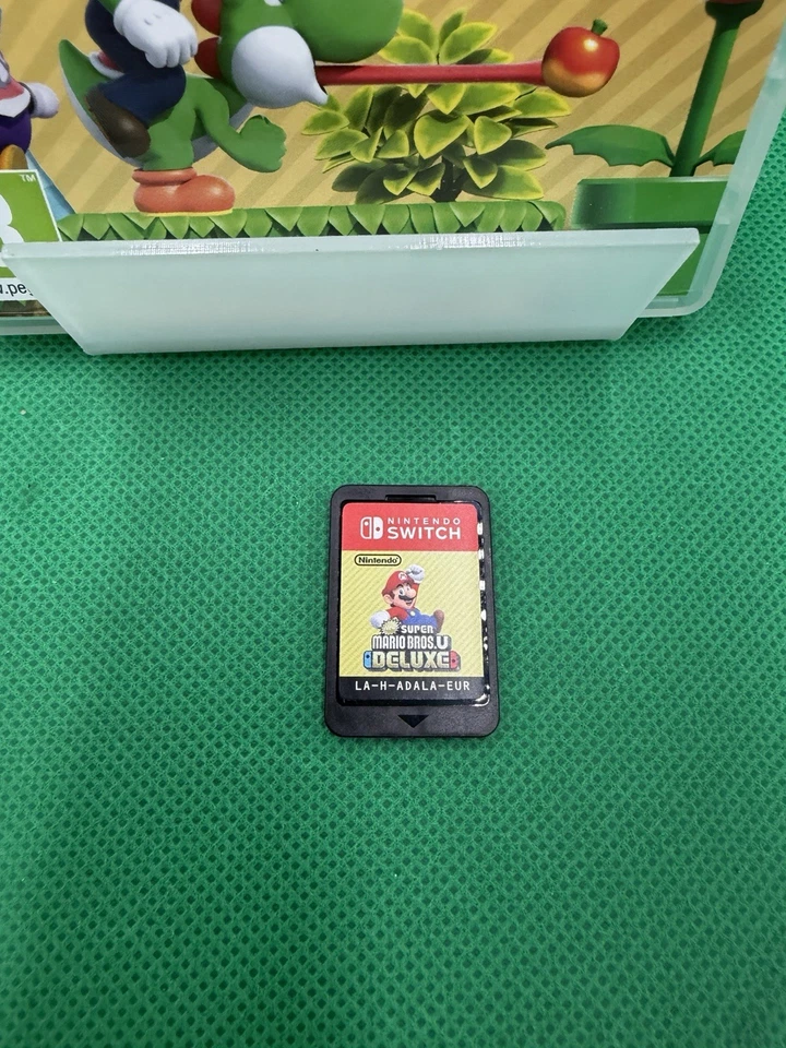 Nintendo Switch - New Super Mario Bros. U Deluxe Game, photo 3 of 4
