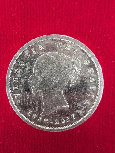 Smithsonian Founders Gold Sovereign Tribute 999 Fine Silver 1/4 Ozt Round