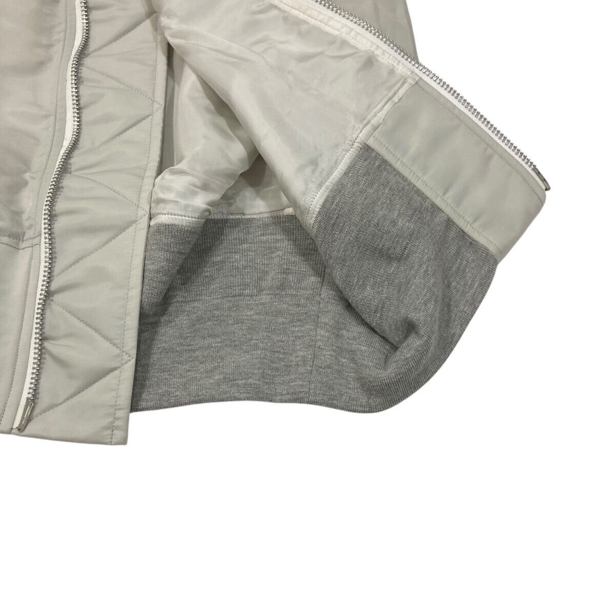 Used Sacai Nylon Zip Up Bomber Skirt 21-05551 Gray Size 2 Used Sacai Nylon Zip Up Bomber Skirt 21-05551 Gray Size 2