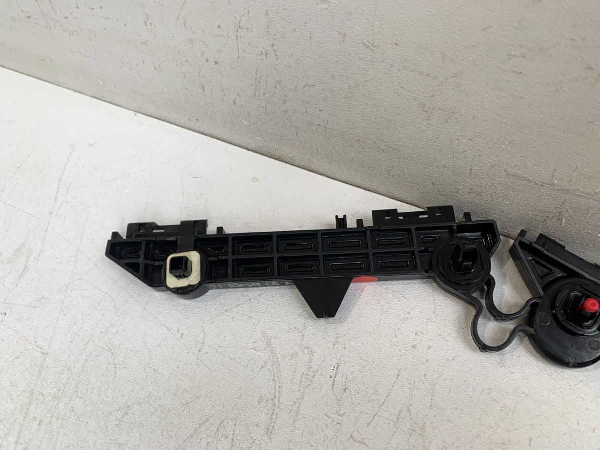 2019-2024 TOYOTA RAV4 LE REAR LEFT BUMPER SUPPORT BRACKET 52156