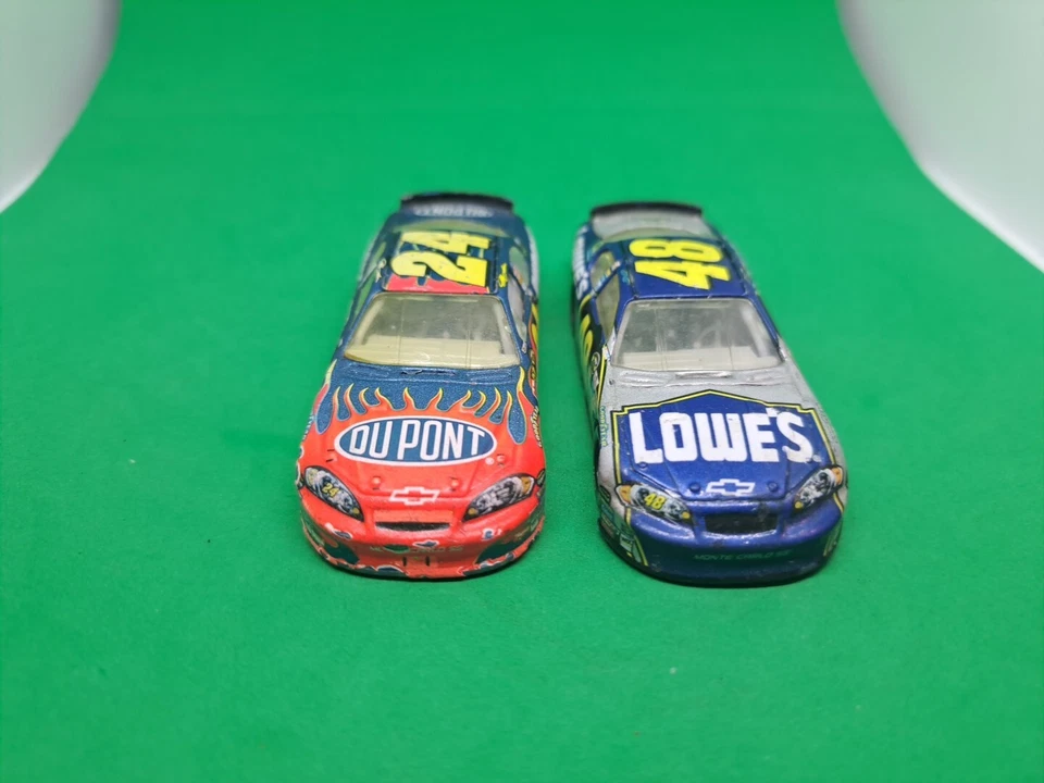 JEFF GORDON CUSTOM 1:64 DIECAST DUPONT 2004 BRISTOL FALL RACE Car + 3 More Cars - Image 4 of 4