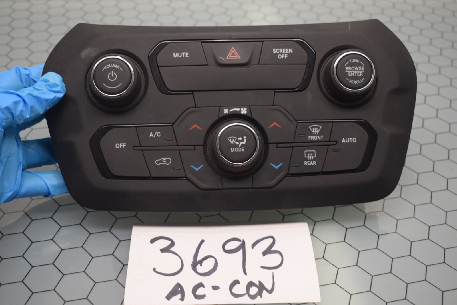 18 19 20 Jeep Renegade AC and Heater Control Used Stock #3693-AC