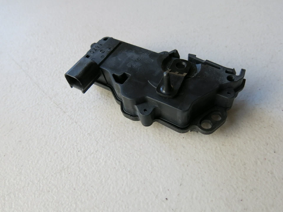 Door Lock Actuator Airtex 8D1357 (Ford/Lincoln/Mercury 2002-06) — 第 3/4 张图片