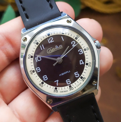 Watch Slava Quartz USSR 3056A Vintage mechanical men's wrist watch Soviet watch