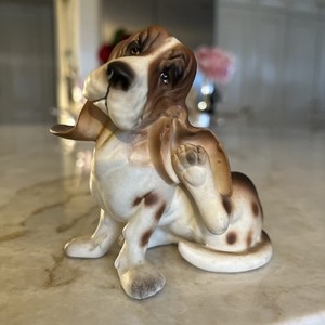 Vintage Norcrest Bassett Hound Dog Figurine Scratching Ear