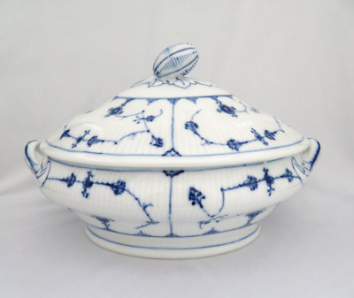 Antique B & G Denmark Blue Traditional Tureen & Lid w Squash Finial   Pre 1898