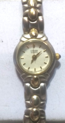 Citizen Quartz Dress Watch Women 5930-S91506 Textured Dial Bracelet New Bat Nice