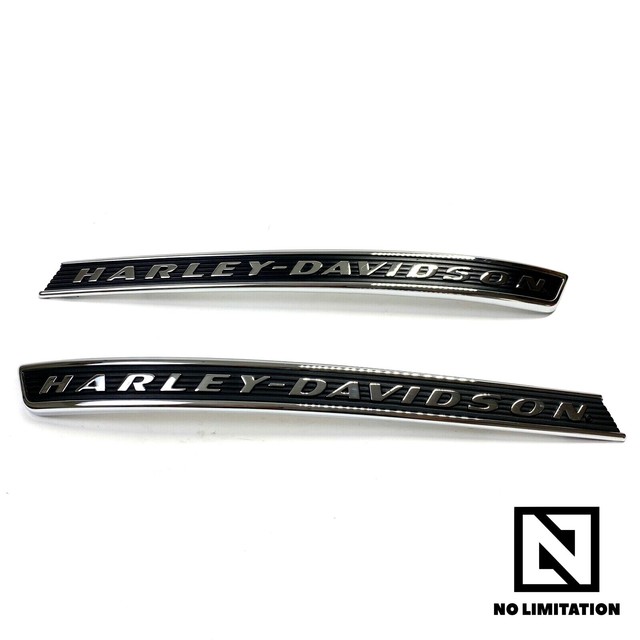 2 Harley Davidson OEM FLHXS FLTRX Flhrx Street Glide Fuel Tank Emblem