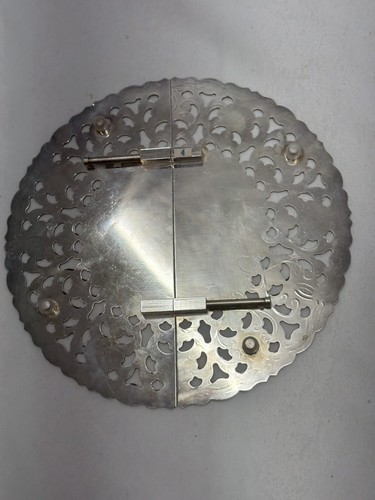 Vintage Silver Plate Round Trivet Tray Floral Tripod Footed 9” D Unbranded - 第 5/7 張圖片