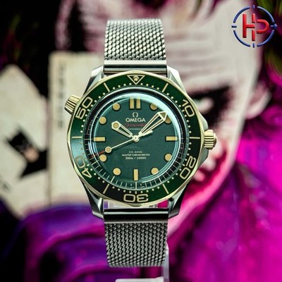 Titanium Omega Seamaster Diver 300M  42mm  Bronze Gold Green Dial Mint