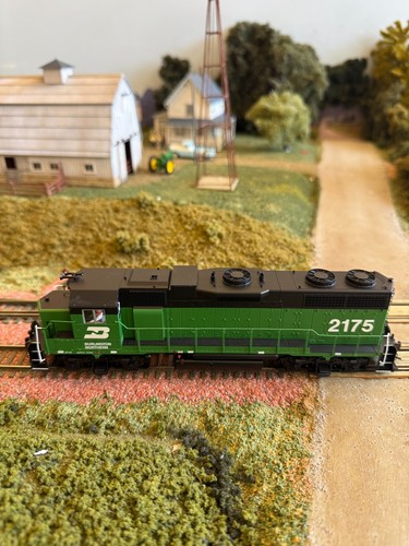 HO Atlas Classic 8954 GP38 Burlington Northern #2175. Decodificador DC/DCC. TRO. IOB. | Zustand: New: Other (See Details)