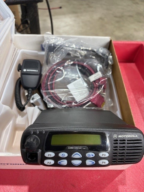 Motorola CDM1550 LS+ VHF 136-174MHz 25 Watt AAM25KHF9DP5AN  