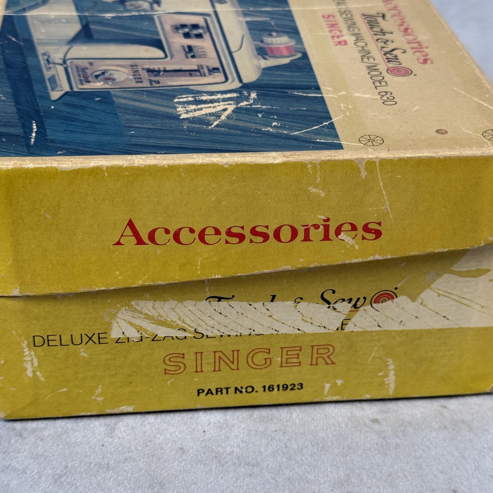 Vintage Singer Touch & Sew Model 630 Accessories Box Part 161923 Sewing ...