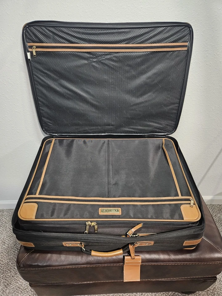 Oscar de La Renta Vintage Luggage - Image 2 of 4