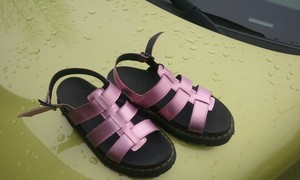 dr martens yelena pink