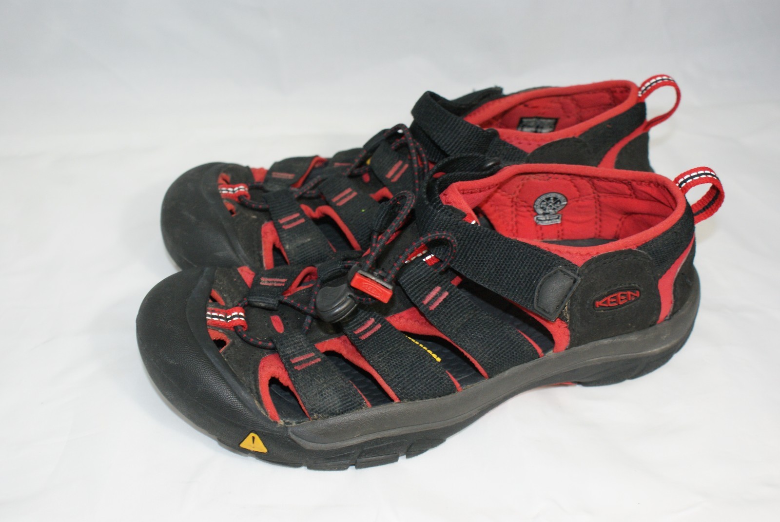 Sandali in pizzo KEEN da donna neri marrone rosso impermeabili elastici con interruttore taglia 5