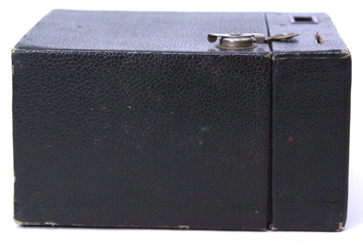 Kodak Eastman: Folding Rainbow Hawk-Eye No.2A Model B Price Guide: estimate a ca