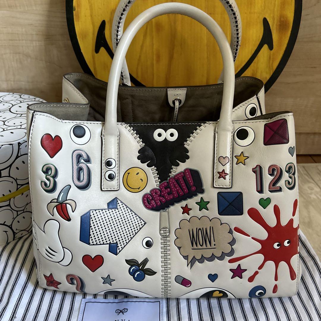 Anya Hindmarch ALL OVER STICKERS SMALL FEATHERWEIGHT EBURY Anya Hindmarch ALL OVER STICKERS SMALL FEATHERWEIGHT EBURY