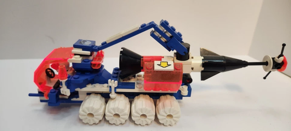 LEGO Space Ice Planet 2002: 6898 Ice-Sat V - 95% Complete -W Manual - Image 2 of 4