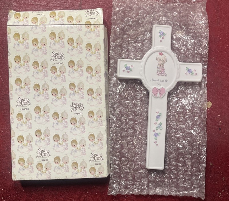 Precious Moments “Jesus Loves Me” Baby Girl Large Wall Cross