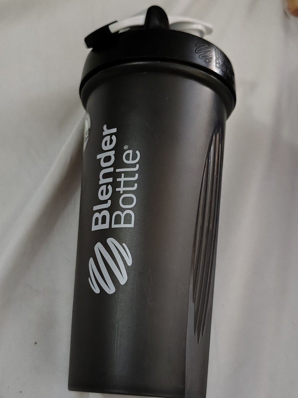 Classic 28 Ounce Blender Bottle