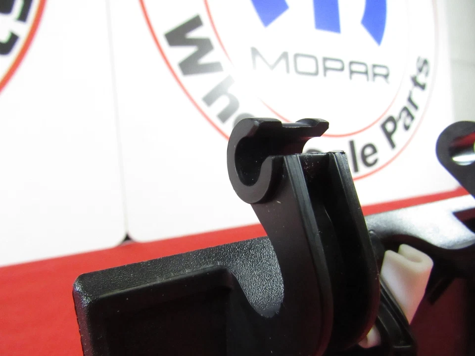 Manija de freno de estacionamiento negra Dodge Ram 1500 2500 3500 4500 5500 nueva OEM MOPAR Foto 3 de 4