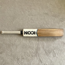 Gray Nicolls Icon Players Grade SH Willow Bat 2lb 8oz 2024 Slight Bow