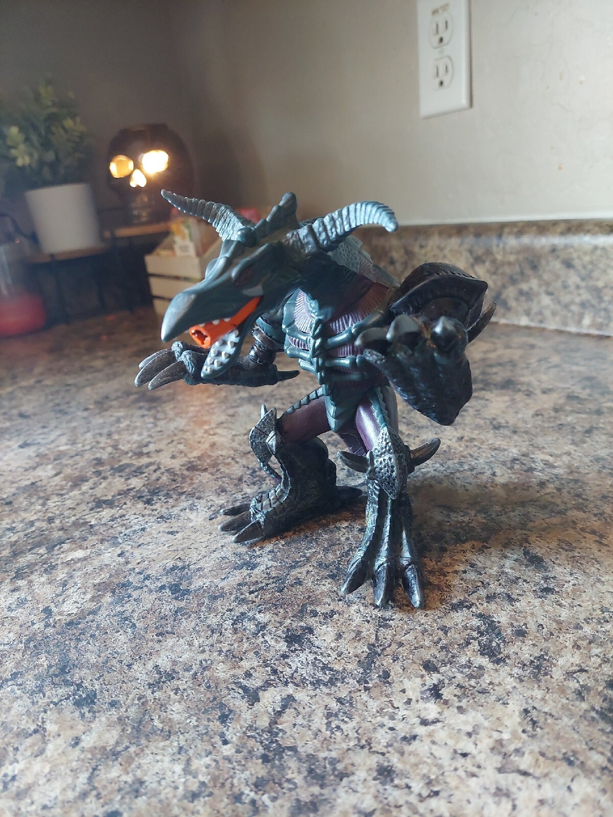 Picture 2 of 8