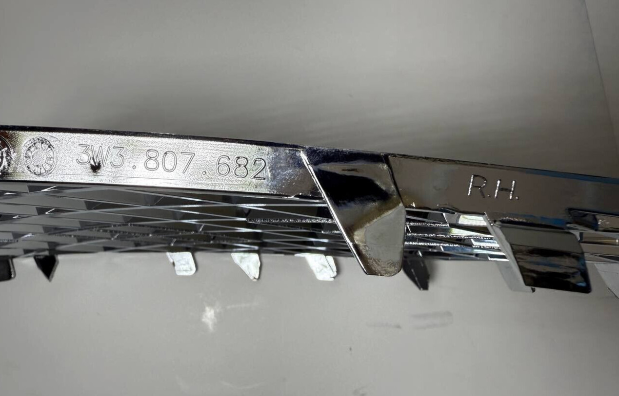 NEW 12 - 15 BENTLEY CONTINENTAL GT GTC FRONT RIGHT CHROME GRILLE 3W3.807.682 OEM