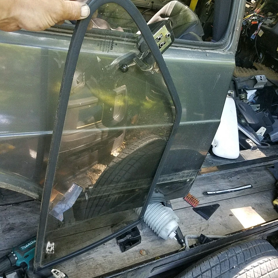 Clásico Saab 900 1986-1994 3 puertas escotilla cuarto trasero derecho ventana cristal Foto 2 de 2