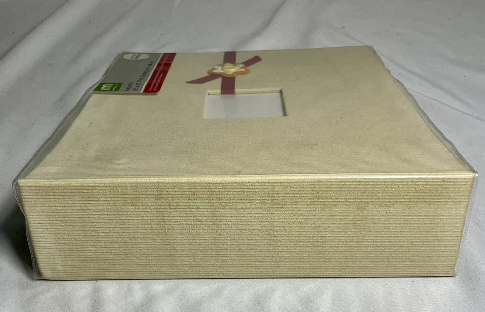 Álbum de recortes prediseñado familiar Making Memories 8 x 8 adornos impresos Foto 4 de 4