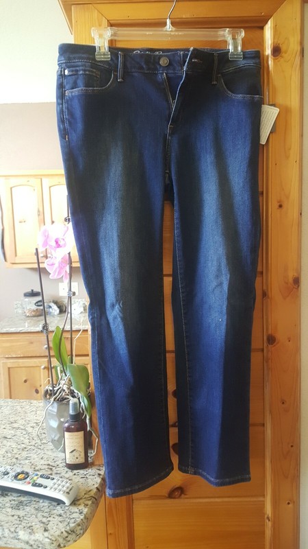 Nwt Eddie Bauer Women's Slightly Curvy Size 10 Crop Jeans Retail $70