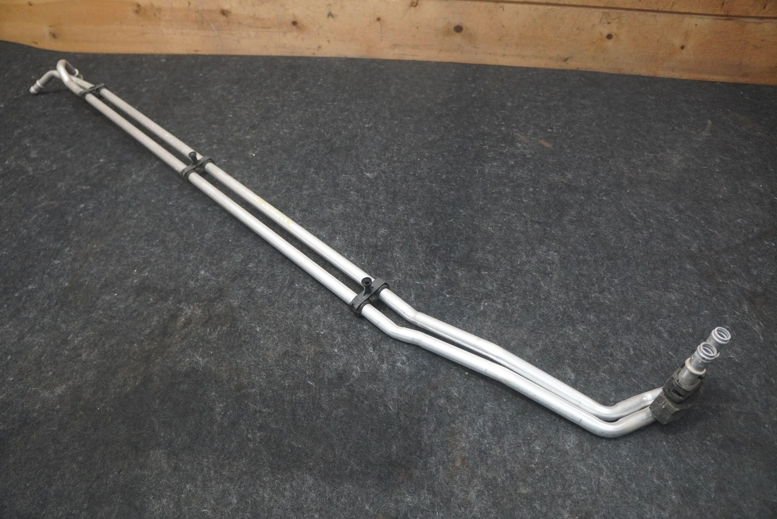 Porsche 911 GT3 2018 Fuel line