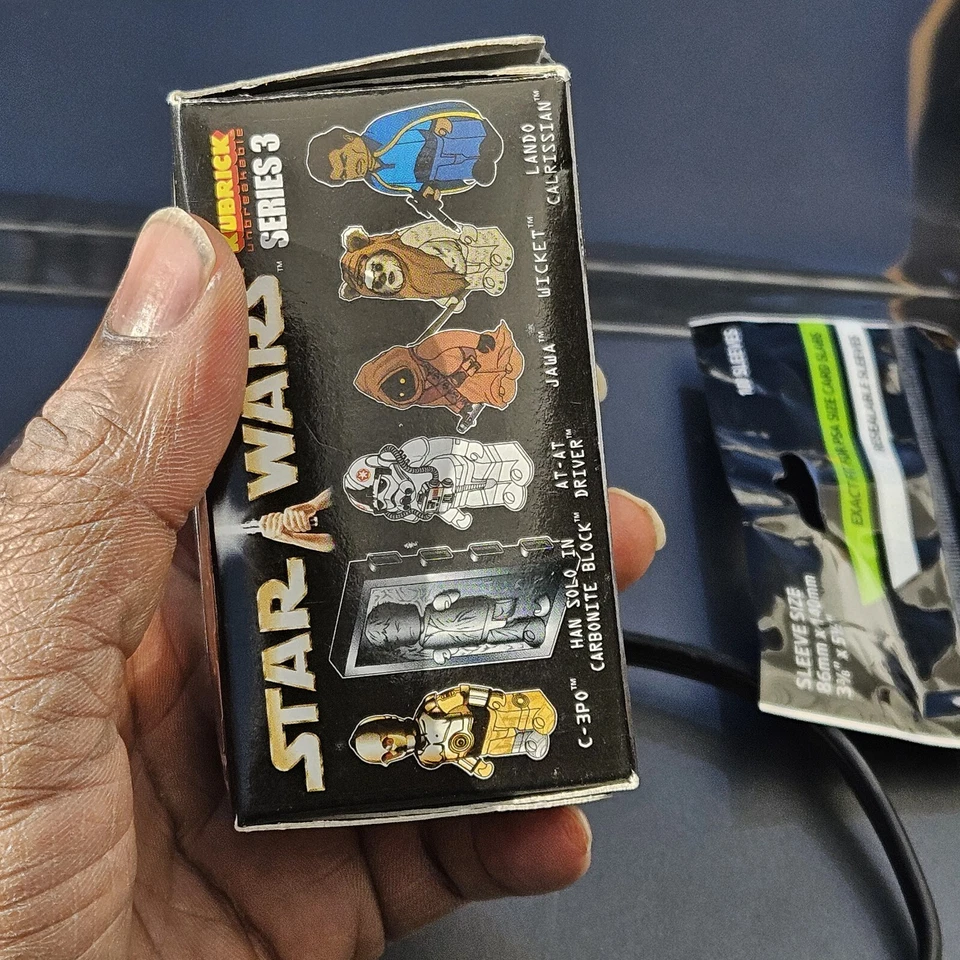 Mini boneco Tomy Kubrick Star Wars Series 3 Han Solo em bloco de carbonita caixa aberta - Imagem 4 de 4