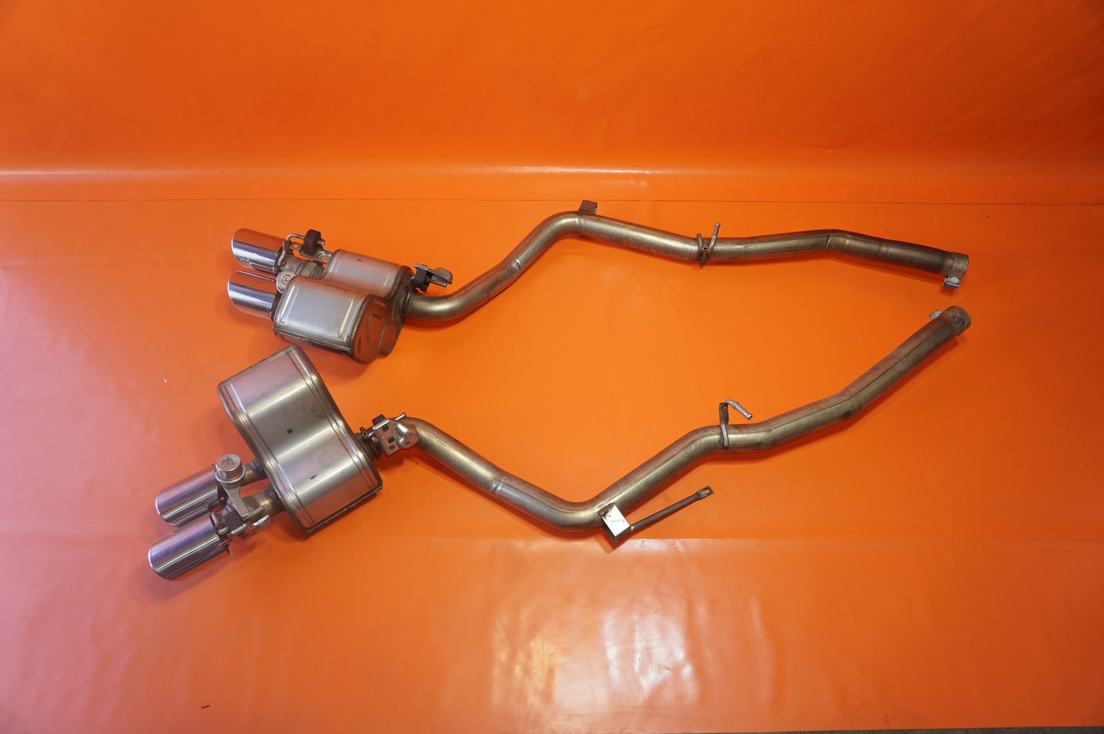 MASERATI GHIBLI EXHAUST MUFFLER PIPE LEFT AND RIGHT 2014 2015 2016 2017 2018