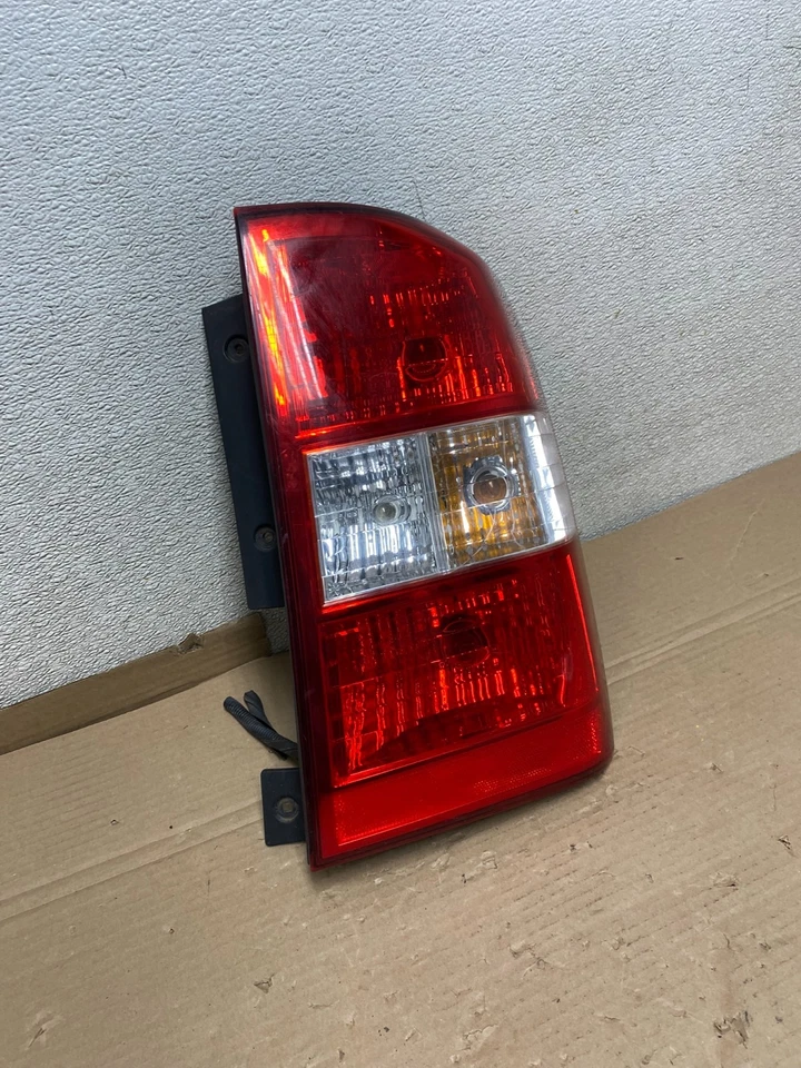 Задний фонарь правосторонний для Kia Carnival 2006–2011 годов выпуска U0805 PS - Изображение 3 из 4