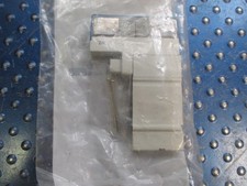 NEW SMC DUAL SOLENOID VALVE 2-POSITION 5-WAY VOLTAGE 24 VDC SY3201-5NZ1