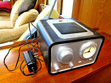 RADIO RELOJ ALRAM AM/FM CROSLEY CR3010A