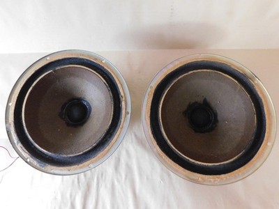 Pair woofers from KLH model Six  6  speakers working