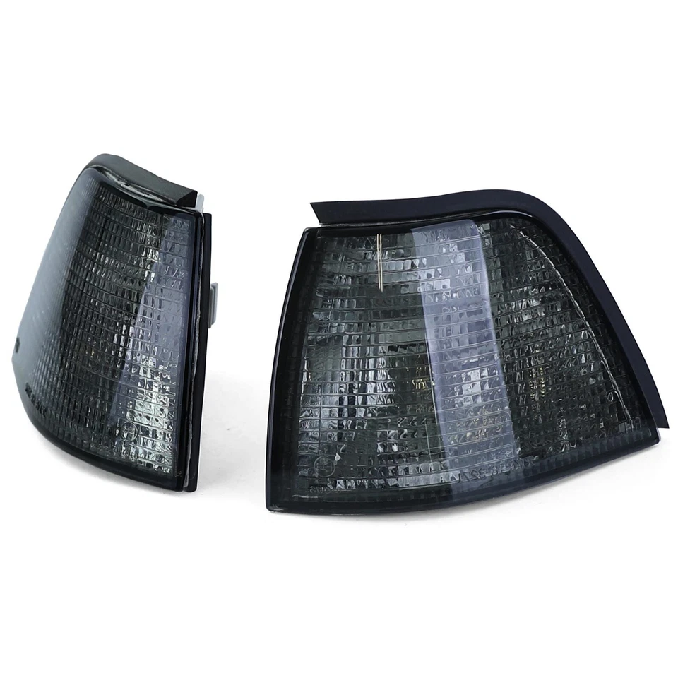 Coppia frecce nere fumè adatte per BMW Serie 3 E36 Berlina Touring Compact 90-98 - Immagine 2 di 4
