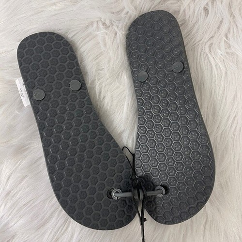 Time and Tru Gray Flip flops Women Size 11-12 - Picture 2 of 3