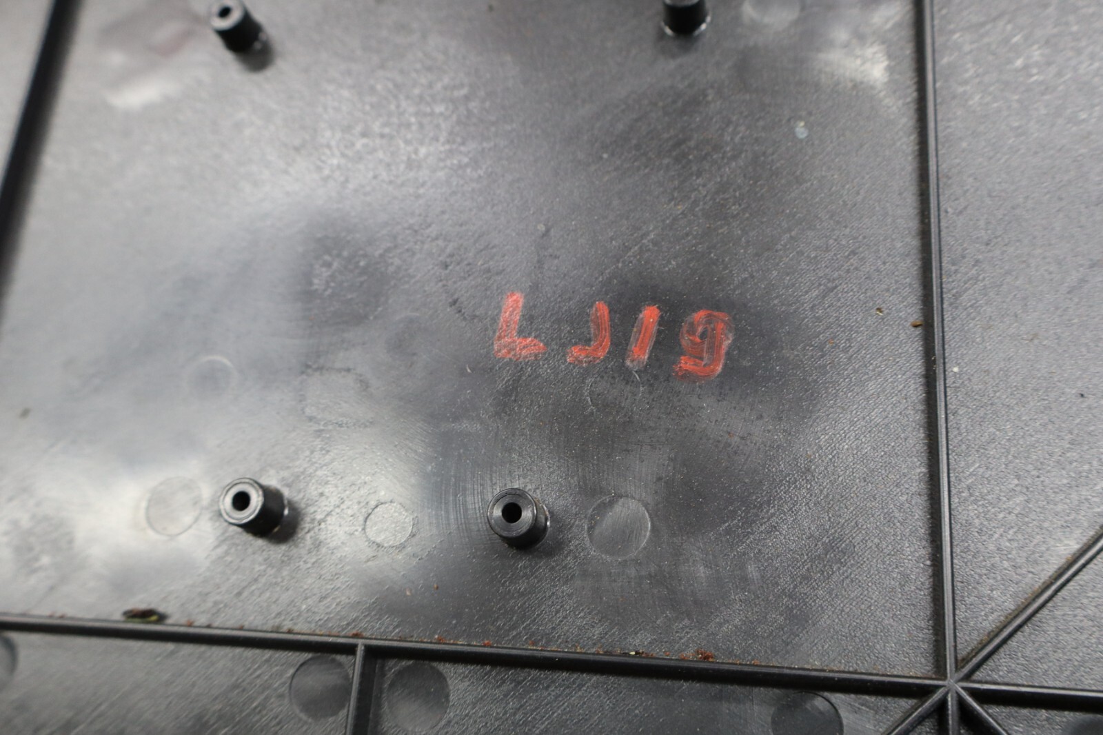03-08 Maserati Quattroporte M139 Front Left Seat Back Panel Cover OEM