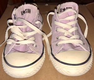 converse lila
