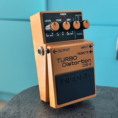 Boss DS-2 Turbo Verzerrung Gitarren-Effektpedal - Top Zustand