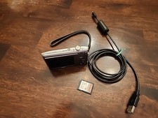 Nikon COOLPIX S3600 Camera Silver w/ Case, 16GB SD, Charger Excellent Condition