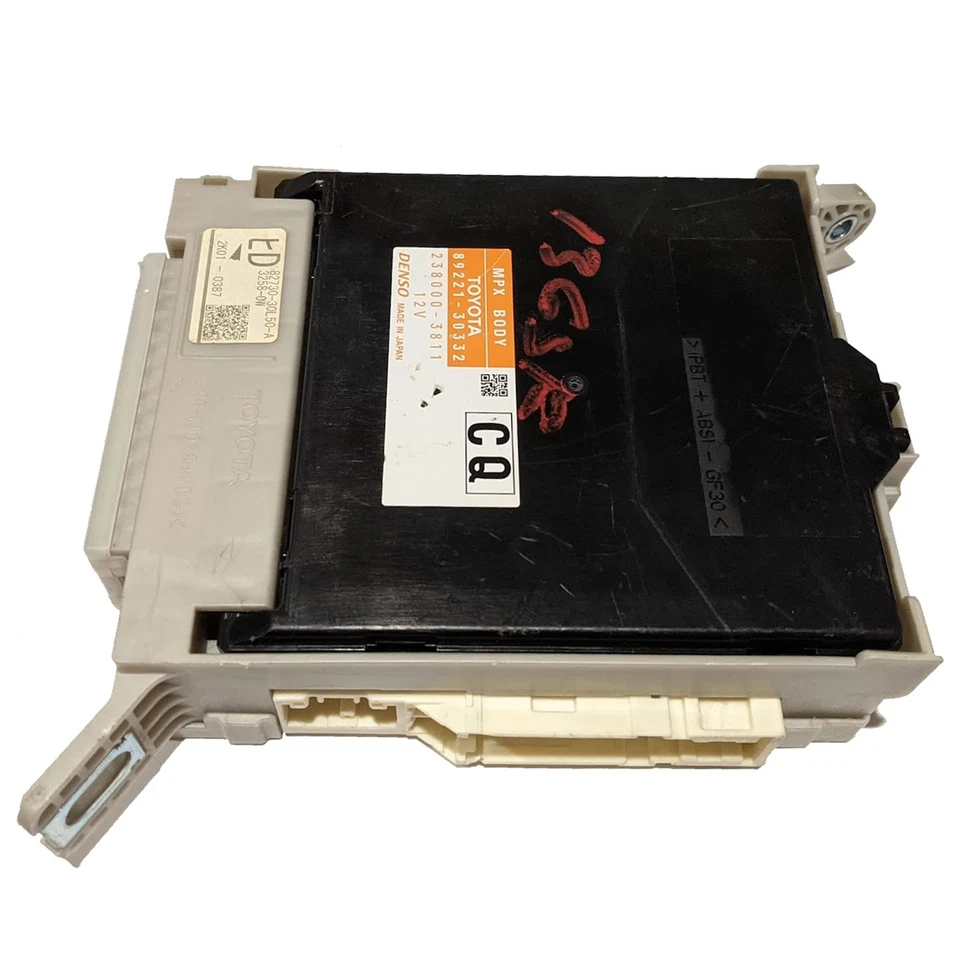 Caja de fusibles de unión de carrocería trasera OEM Lexus GS350 GS450h 2013-2015 / 89221-30332 Foto 2 de 3