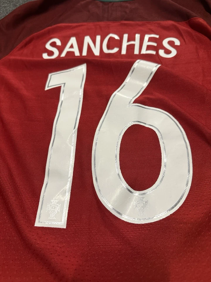 Camiseta Portugal 2016 Euro Renato Sanches edición jugador local Foto 3 de 4