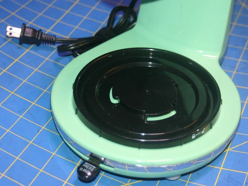 Unidad principal probada Delish by DASH mezcladora de pie compacta, 3,5 cuartos, buen funcionamiento Foto 2 de 4