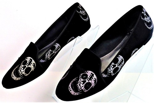 Fergalicious By Fergie Black Velvet Smoking Loafers with Silver Skull Print EUC - Picture 3 of 9